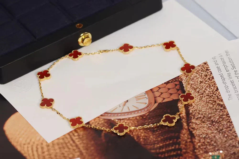 CLOVER | 10 Motieven Rode Ketting