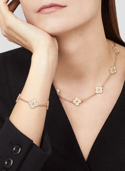 CLOVER | 10 Motieven Roze Ketting