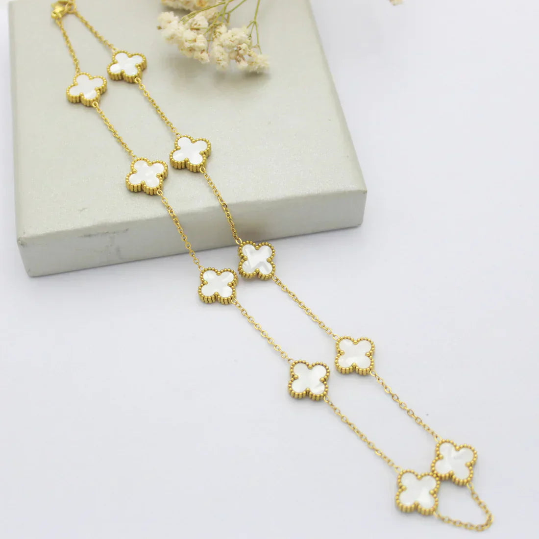 CLOVER | 10 Motieven Witte Ketting