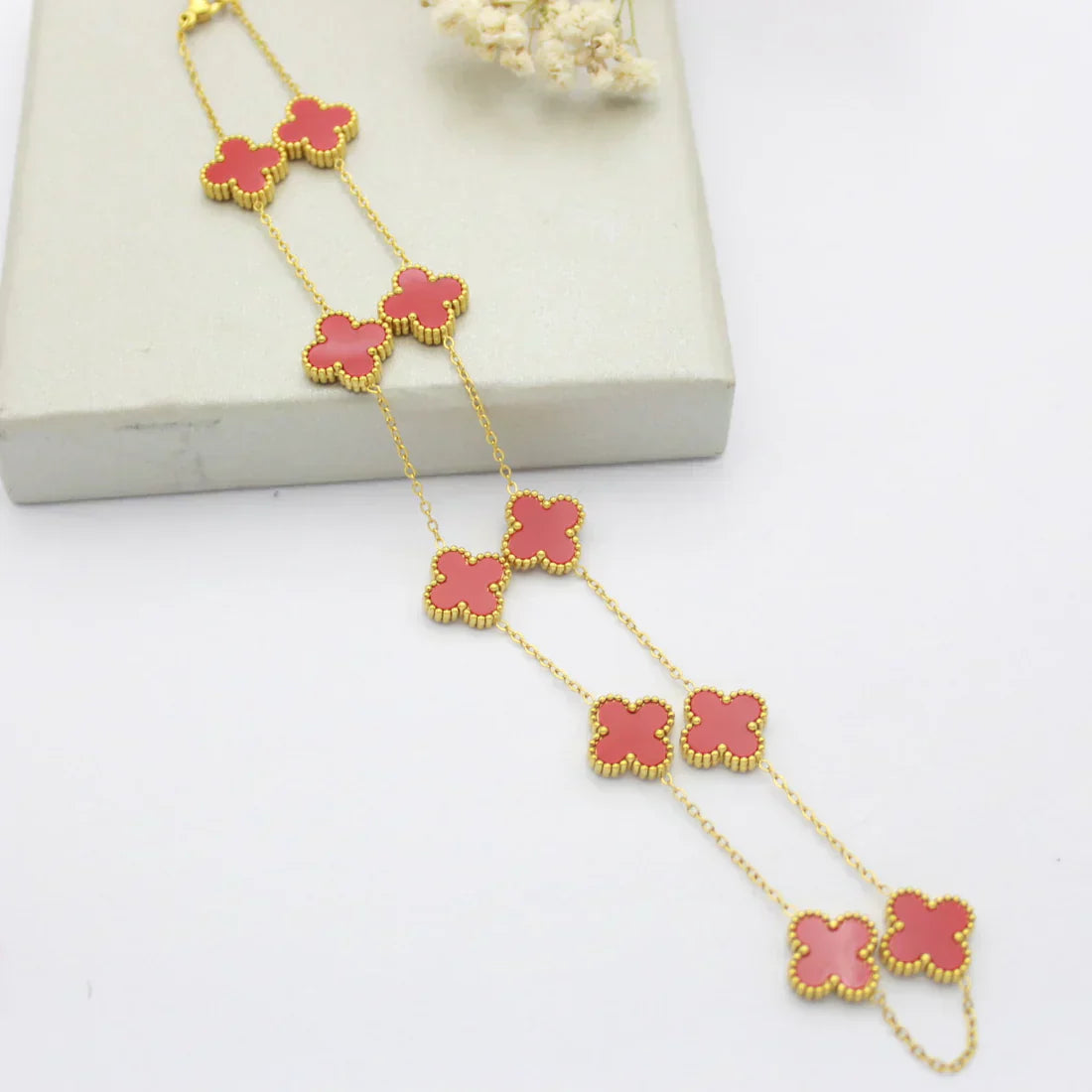 CLOVER | 10 Motieven Rode Ketting